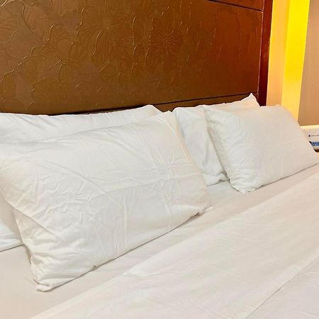 Luxury Hotel Type Condo Near Naia Manila Airport Paranaque City Eksteriør billede
